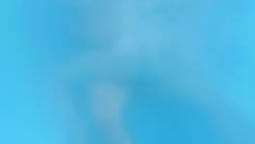 Старые и молодые в тройничке на улице для грязных сладких тинки в джакузи