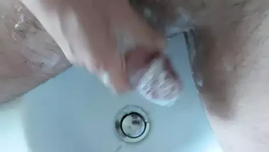 Lavo il mio cazzo.je lave ma queue,ich wasche meinen schwanz