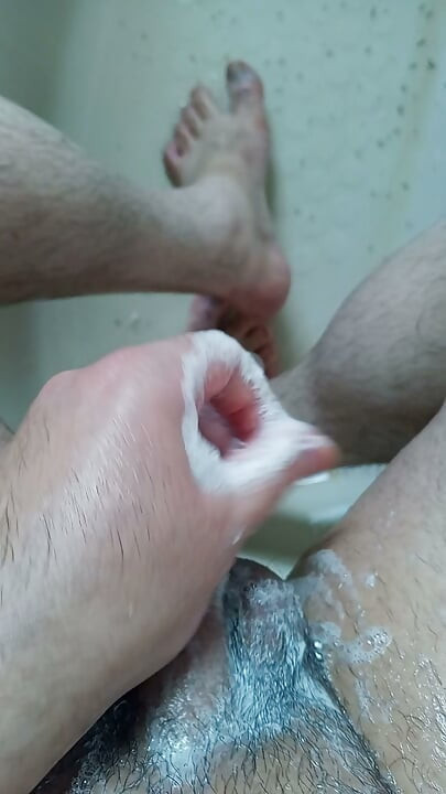 Wash my cock up close