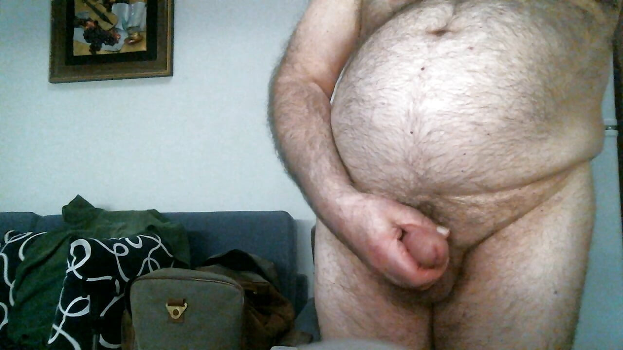 Stroking on This Fun, Live Cam Show