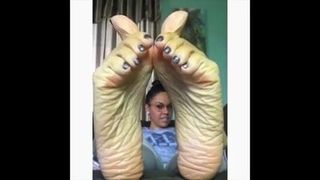 Dee Dee's super wrinkled soles