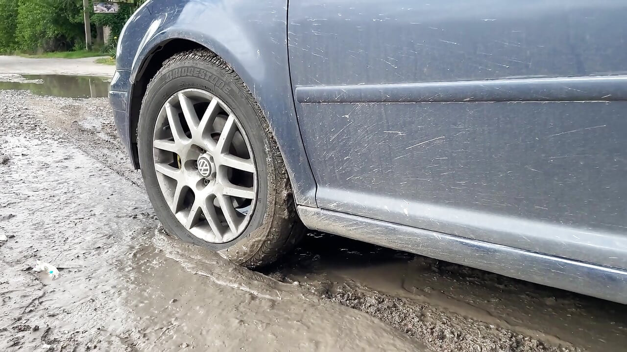 Car Stuck in Mud: Desperate Masturbation, Sloppy Blowjob & Public Facial Cumshot