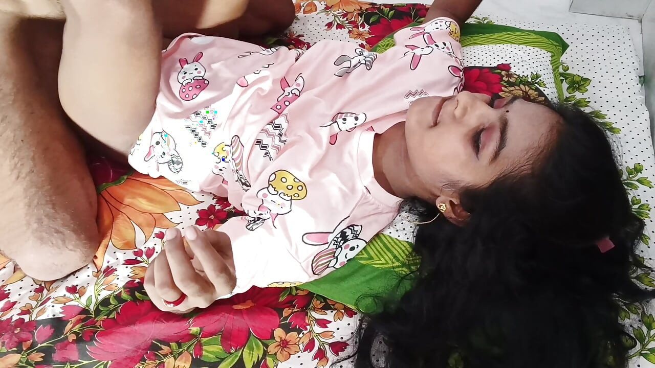 Indiana menina várias roupas intensa hardcore sessão de sexo - real amador