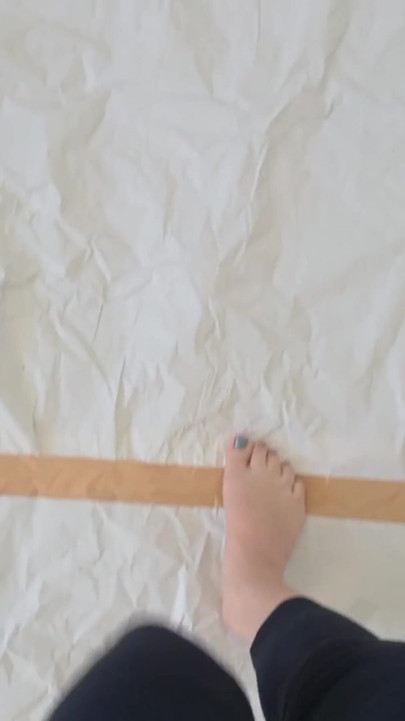 पैरों की कला - पैरों से चित्रकारी