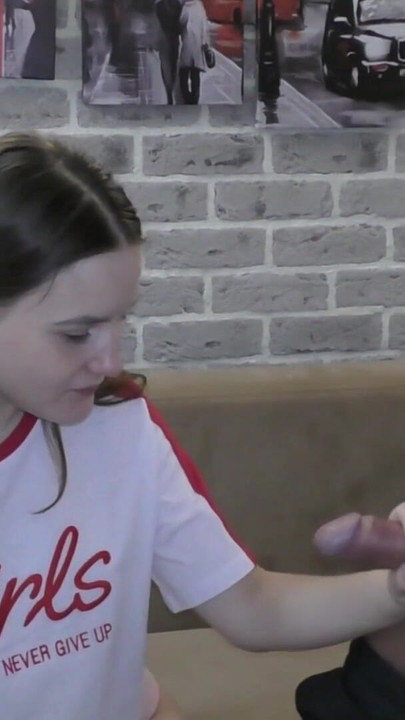Muss man einen moment von "Podcast mit einer teenie-jungfrau teilen! Erster blowjob, erster kuss, erstes mal"