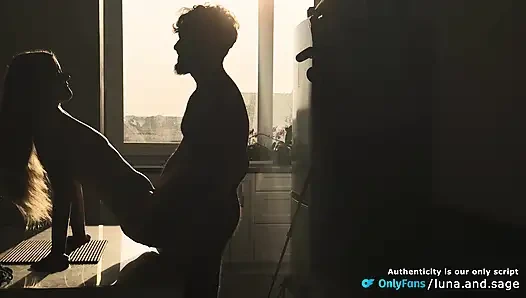 Кинематографический утренний секс - настоящая любительская пара (орал и в видео от первого лица)