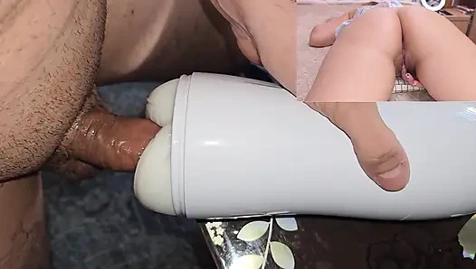 Webcamming with stepsister gone wrong! She let me masturbate watching her juicy pussy