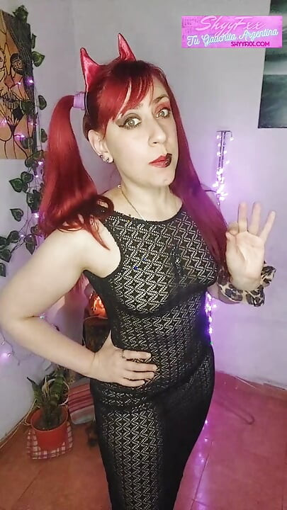 Gauchita Witch complète le rituel de féminisation avec de l’aide d’au-delà ! Féminisation de la SPH