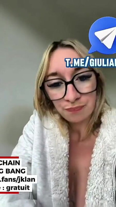 Giuliana this fist the vagina, and this fingering the ass | Clip 1