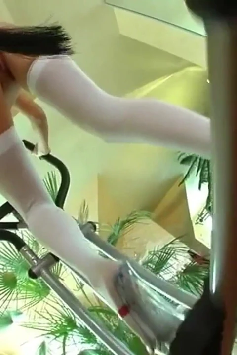Lepetite和她的小屁股被抽插