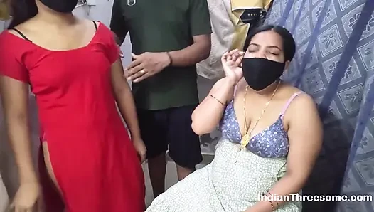 Настоящий индийский тройничок с милфой дези и симпатичной 18-летней тинкой