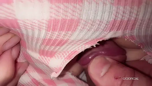 LUBANG PANTATNYA SEMPIT UNTUK KONTOLKU. NYOBAIN KILO PELUMAS