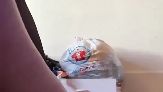 Bbwbootyful menunjukkan paha besarku dengan kaki seksi