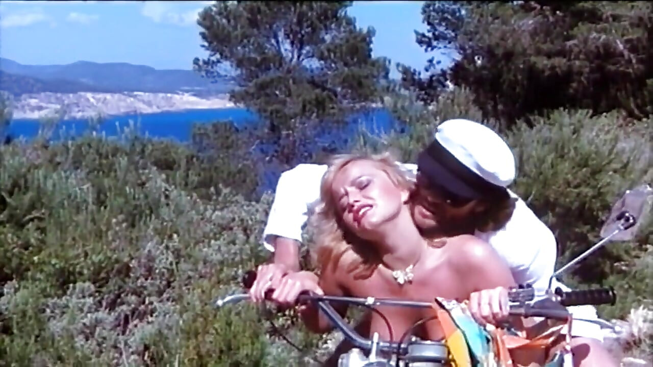เซ็กส์ร้อนในอิบิซา (1982)