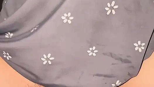 Güzel Brezilyalı güzel bir sakso çekiyor