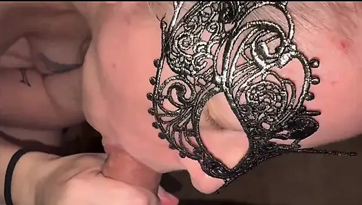 Istri nakal ini nyepong kontolmu dan nunjukin hadiahnya sama kamu - pov