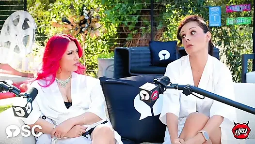 The Business of Camming: Im Stripchat-Haus: Wie viel machen Camgirls wirklich?