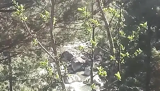 Bagian akhir - seks luar ruangan sama gadis asing di hutan