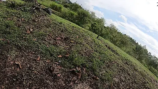 Seks di luar ruangan saat halloween bareng dua cewek latina