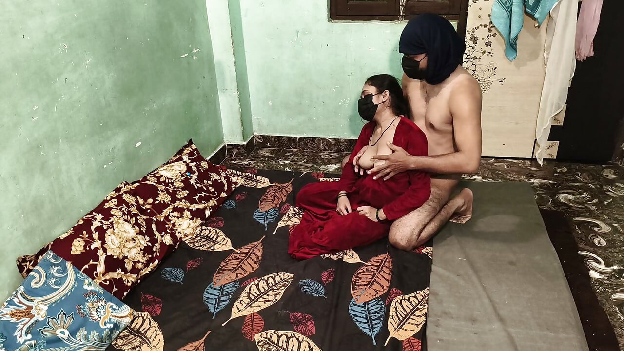 Hint Desi kız sert orgazm sikme videosu, kız arkadaş köpek stili orgazm sert seks videosu kolajı