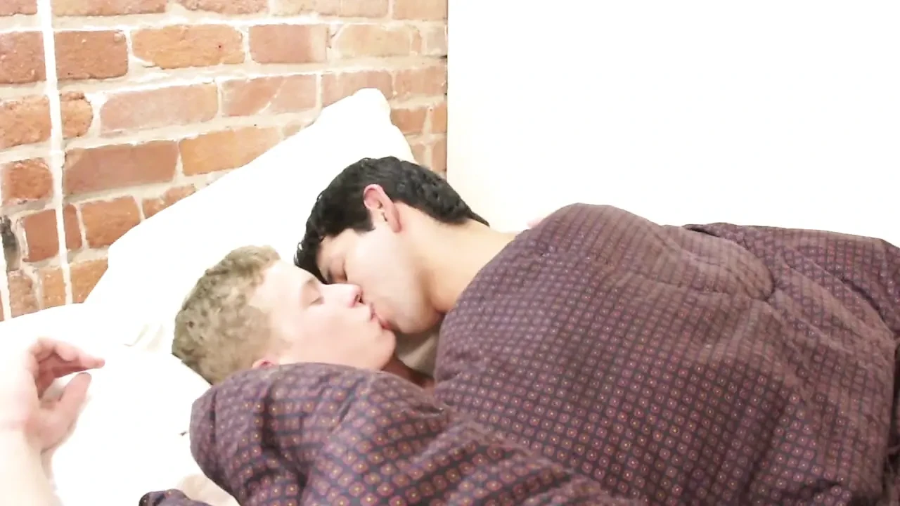Gay fucked bareback by his strraight friend 22 YO and cum inside his ass