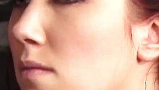 Heiße Fitness-Session: Leidenschaft im Gym