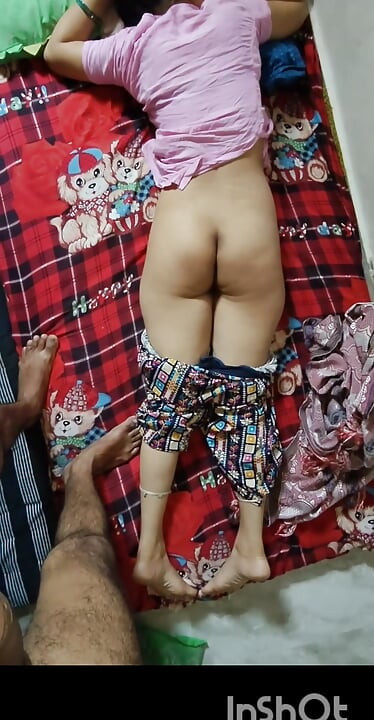 吮吸和啪的热辣印度家庭主妇 Sunni Bhabhi Ki Mat Chudai