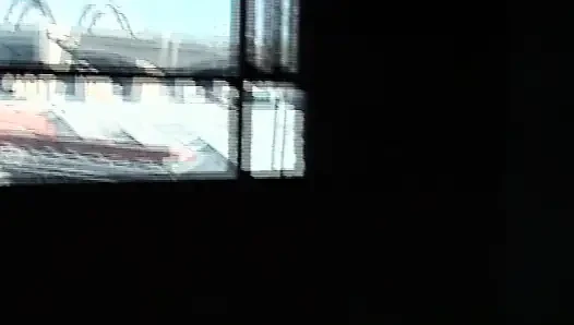 Грудастая милфа-брюнетка наслаждается интенсивной трах-сессией на столе