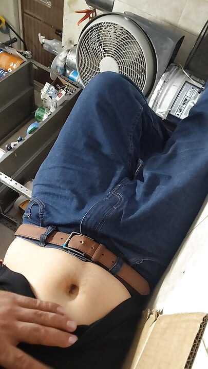At break time a masturbated