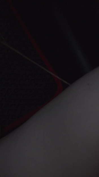 Herrin mit einem riesigen schwanz melkt deinen jungfräulichen mund | Clip 1