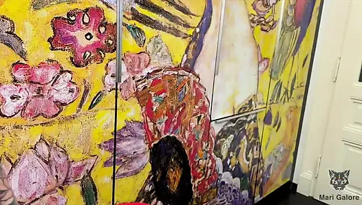 Mari galore unboxes mesin seks sama pacarnya