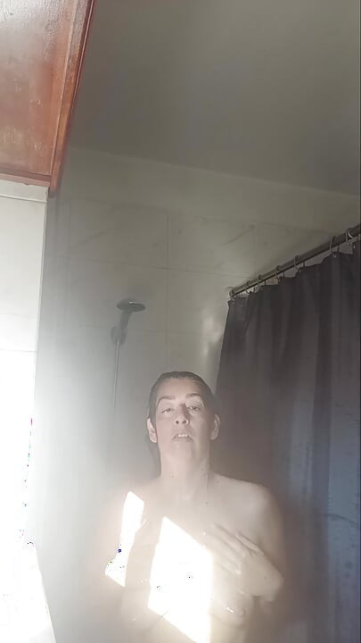 Wet hottie