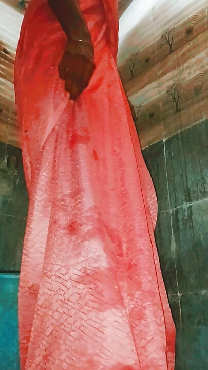 Black Indian crossdressers shemale tamil spreading her ass and masturbation