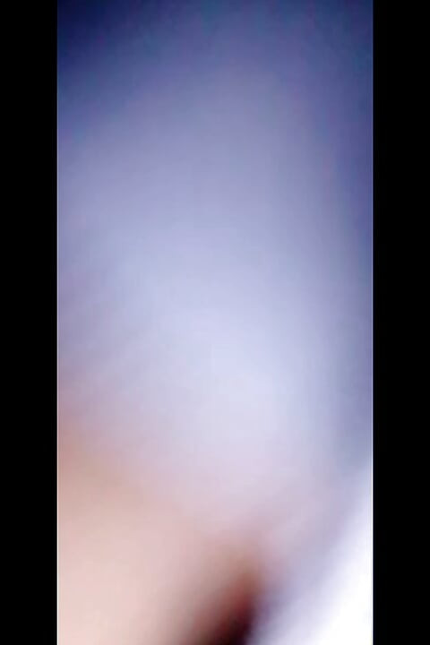 Un couple de 18 ans baise pour la première fois quand il est seul à la maison, sexe hardcore et hardfuckig