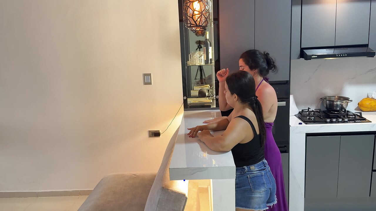 Sora mea vitregă atrăgătoare mă ajută în terapie profundă