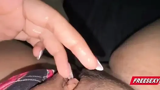 kostenloser porno: Seine stiefschwester squirtet, während sie in den arsch richtig hart genagelt wird