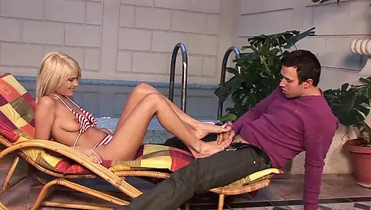 Самый горячий анальный трах для блондинки-шлюхи стонет