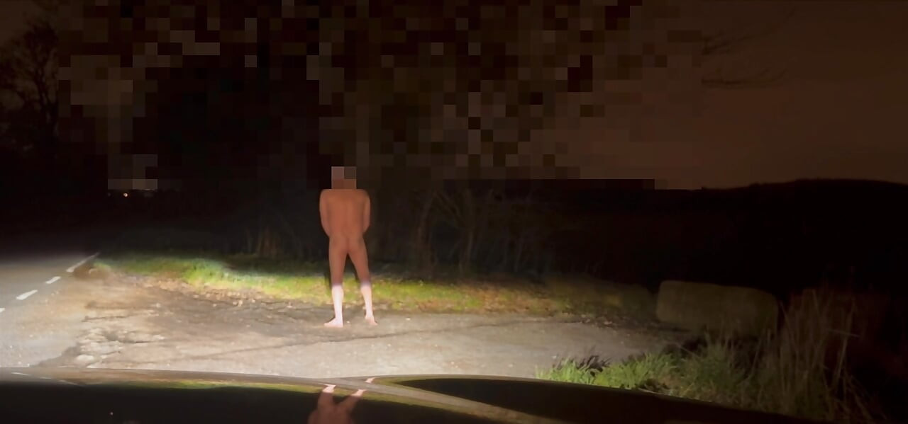 Compilation of me naked and wanking from various places this week, when the car passed my legs and bum in air was caught