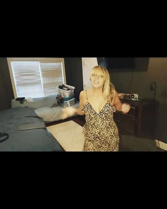 Tinder Date Is Shrunk to Be My Sex Toys