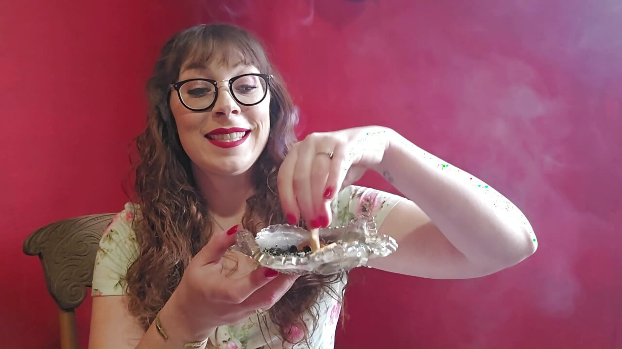Would I date a non-smoker, and other smoking fetish questions answered
