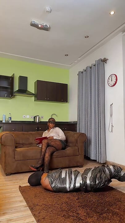 Domina Havi Sesión De Dominación Femenina De La Vida Real Con Esclavo