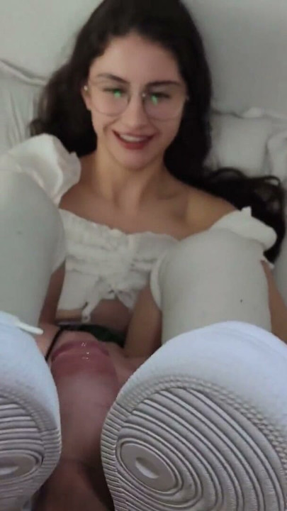 4K FETISH SNEAKERS SHOEJOB CUM IN MOUTH PART. 1 | Clip 1