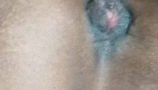 wet pussy streches big hole
