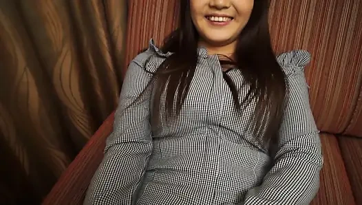 A069B05 A flashy wife with long hair agrees to bareback pregnancy sex