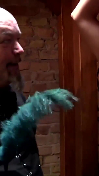 Epic moment from "Gefesselt und lustvoll gequaelt"