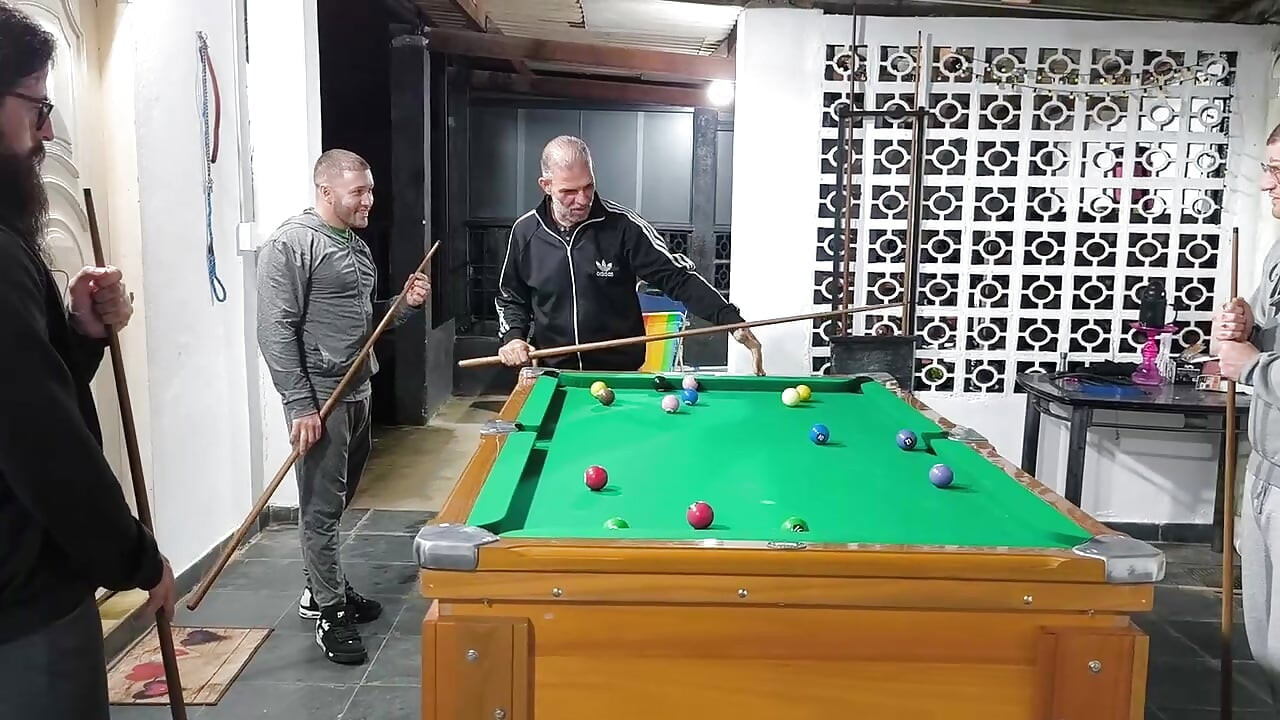 Me, Carmona, Opaido Carmona and Viking de Taubaté started a game of pool naked