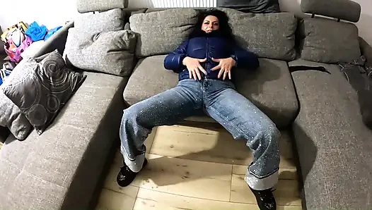 Rainy Night Downjacket Deepthroat Messy Blowjob Double Cum