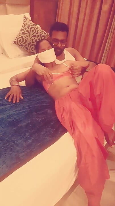 Padosi ki patni ko tasli se choda