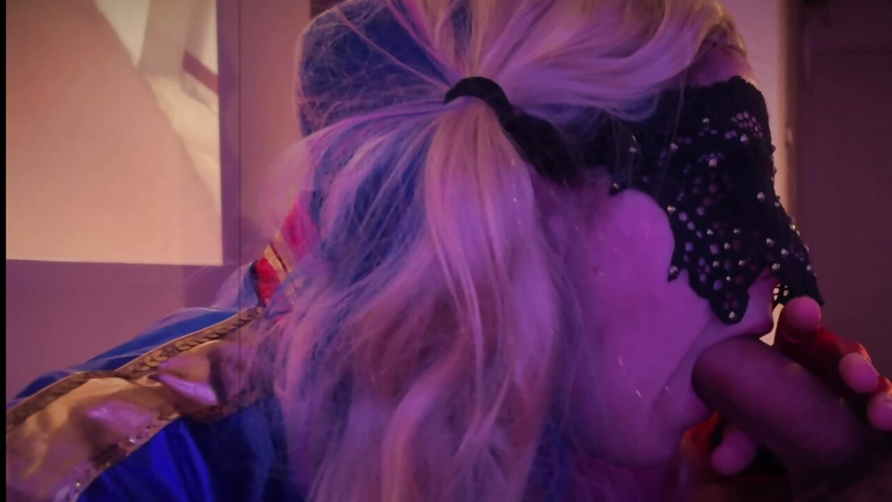 Harley Quinn Cosplay - Blowjob + Shackle + Dildo in the pussy