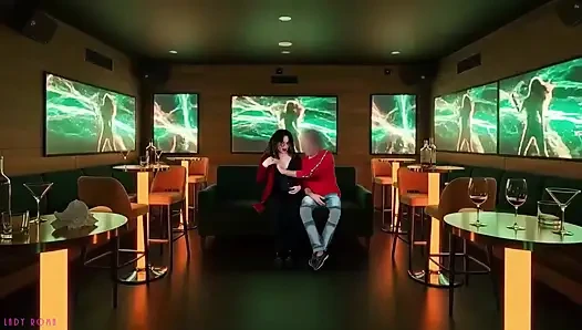 Ben Karaoke Kulübü Yöneticisiyim Ve Eşim Her Şeyi Çekiyor